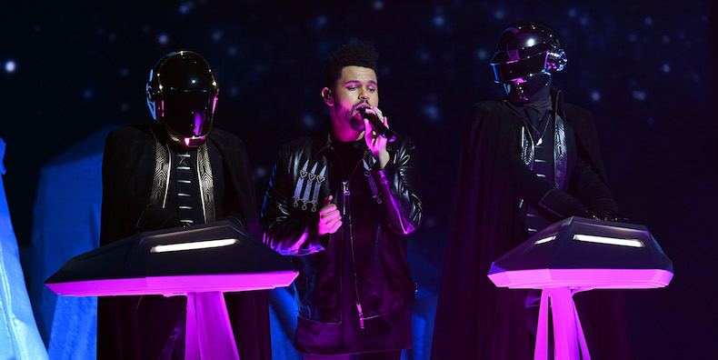 L'esibizione di The Weeknd e Daft Punk ai GRAMMY Awards